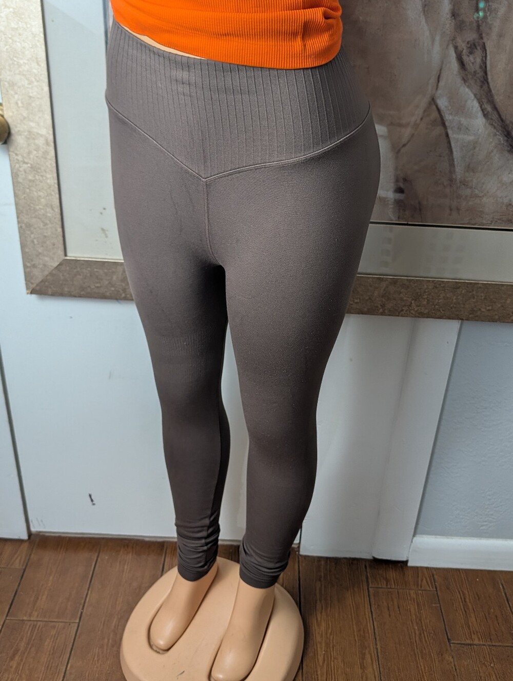 STRONGER Seamless Contour Leggings Brown Espresso Leggings Size S